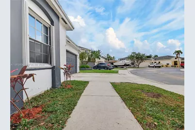 336 S Ketch Dr, Sunrise, FL 33326 - Photo 6