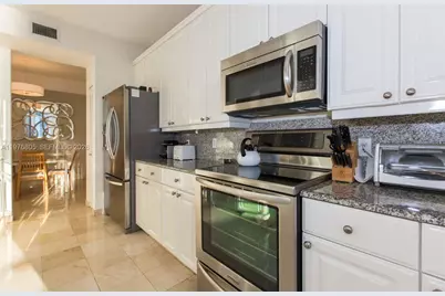 888 Brickell Key Dr #804, Miami, FL 33131 - Photo 4