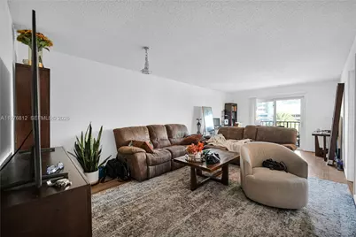 1150 Collins Ave #405, Miami Beach, FL 33139 - Photo 10