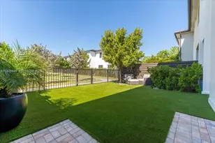 12060 SW 82nd Pl, Miami, FL 33156 - Photo 30