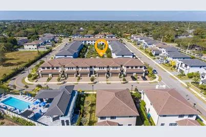 12060 SW 82nd Pl, Miami, FL 33156 - Photo 2