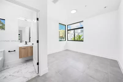 526 SW 2nd St, Miami, FL 33130 - Photo 18