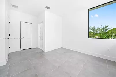 526 SW 2nd St, Miami, FL 33130 - Photo 20