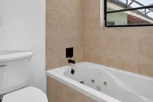 245 NE 175th St, North Miami Beach, FL 33162 - Photo 20