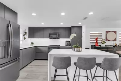 2172 NE 171st St, North Miami Beach, FL 33162 - Photo 6