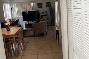 183 Lakeview Dr, Weston, FL 33326 - Photo 8