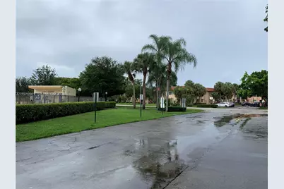 183 Lakeview Dr #203, Weston, FL 33326 - Photo 28