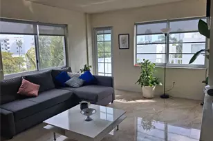 1130 11th St, Miami Beach, FL 33139 - Photo 2