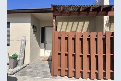 1751 NW 92nd Ave, Pembroke Pines, FL 33024 - Photo 2