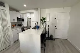 8607 SW 68th Ct, Pinecrest, FL 33156 - Photo 2