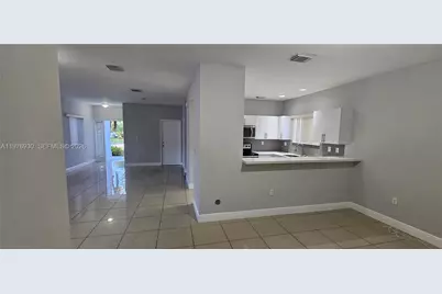 3389 NE 4th St, Homestead, FL 33033 - Photo 14