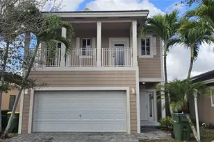 3389 NE 4th St, Homestead, FL 33033 - Photo 1