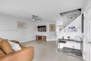 6002 Red Plum Ct, Tamarac, FL 33321 - Photo 4