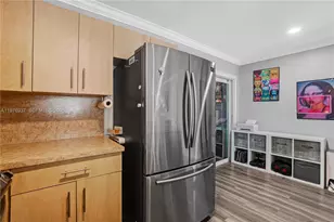 2929 Dorchester Ln, Cooper City, FL 33026 - Photo 6