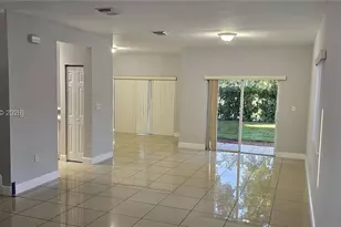 3389 NE 4th St, Homestead, FL 33033 - Photo 10