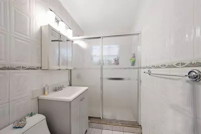 1385 NE 130th St, North Miami, FL 33161 - Photo 14