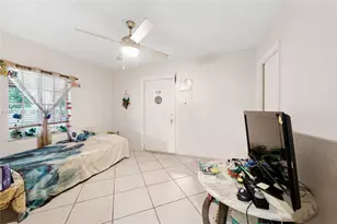 1385 NE 130th St, North Miami, FL 33161 - Photo 12