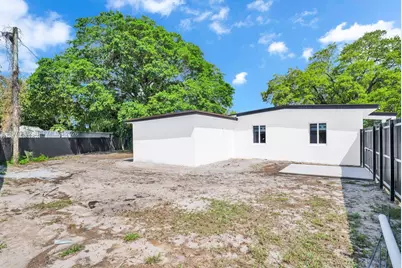 16320 NW 19 Ct, Miami Gardens, FL 33054 - Photo 34
