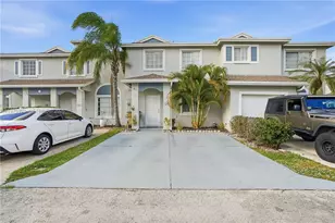 4765 SW 14th St, Deerfield Beach, FL 33442 - Photo 2