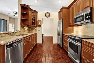 212 Citrus Trl, Boynton Beach, FL 33436 - Photo 12