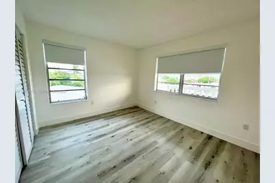 8530 Byron Ave #402, Miami Beach, FL 33141 - Photo 20