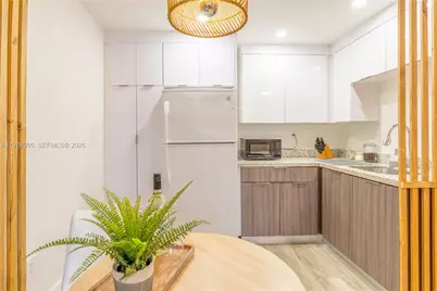 1836 NW 16th Ter, Miami, FL 33125 - Photo 12