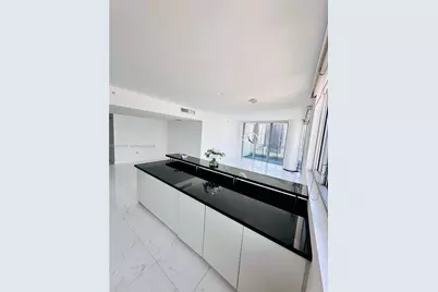 92 SW 3rd St #3105, Miami, FL 33130 - Photo 4