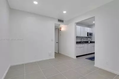 251 SW 132nd Way #408H, Pembroke Pines, FL 33027 - Photo 4