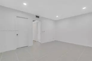 251 SW 132nd Way, Pembroke Pines, FL 33027 - Photo 12