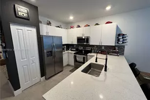 2604 SE 19th St, Homestead, FL 33035 - Photo 6