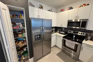 2604 SE 19th St, Homestead, FL 33035 - Photo 8