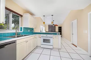 12930 SW 190th St, Miami, FL 33177 - Photo 10