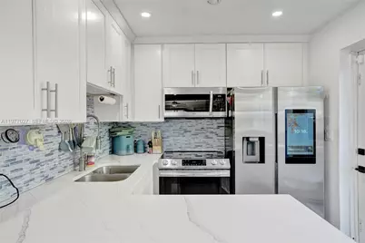 4525 NE 21st Ave #5, Fort Lauderdale, FL 33308 - Photo 4