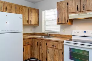 5192 NE 6th Ave, Oakland Park, FL 33334 - Photo 8