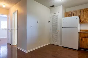 5192 NE 6th Ave, Oakland Park, FL 33334 - Photo 10