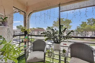 871 NE 207th Ln, Miami, FL 33179 - Photo 34