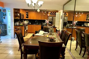 11219 SW 33 Rd Circle Pl 11219 SW 33 Rd Cir Pl, Miami, FL 33165 - Photo 2