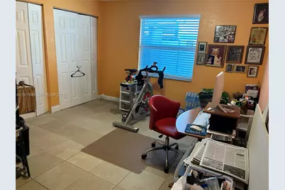 11219 SW 33 Rd Circle Pl 11219 SW 33 Rd Cir Pl, Miami, FL 33165 - Photo 8