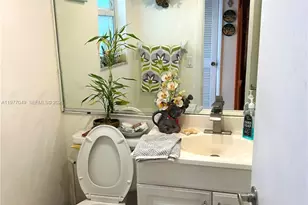 11219 SW 33 Rd Circle Pl 11219 SW 33 Rd Cir Pl, Miami, FL 33165 - Photo 10