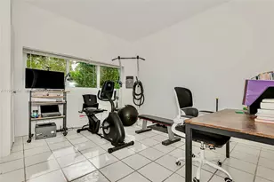 10450 NE 5th Ave, Miami Shores, FL 33138 - Photo 18