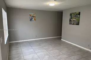 931 SW 80th Ave, North Lauderdale, FL 33068 - Photo 4