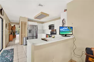 10528 SW 118th Pl, Miami, FL 33186 - Photo 14