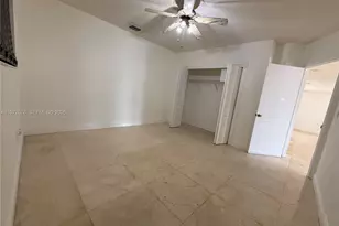 1585 W 53rd St, Hialeah, FL 33012 - Photo 20