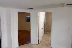 1585 W 53rd St, Hialeah, FL 33012 - Photo 12