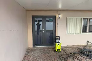 1585 W 53rd St, Hialeah, FL 33012 - Photo 16