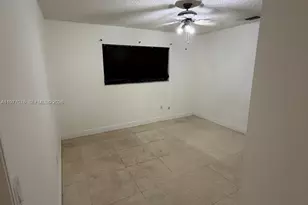 1585 W 53rd St, Hialeah, FL 33012 - Photo 12