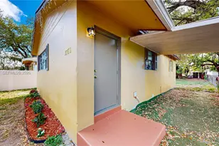 2760 NW 58th St, Miami, FL 33142 - Photo 26