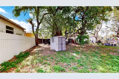 2760 NW 58th St, Miami, FL 33142 - Photo 28