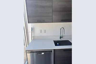 151 SE 1st St #1410, Miami, FL 33131 - Photo 4