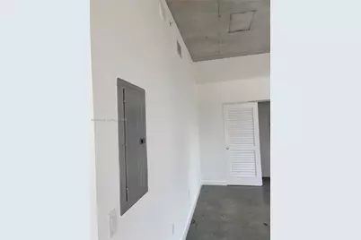 151 SE 1st St #1410, Miami, FL 33131 - Photo 8